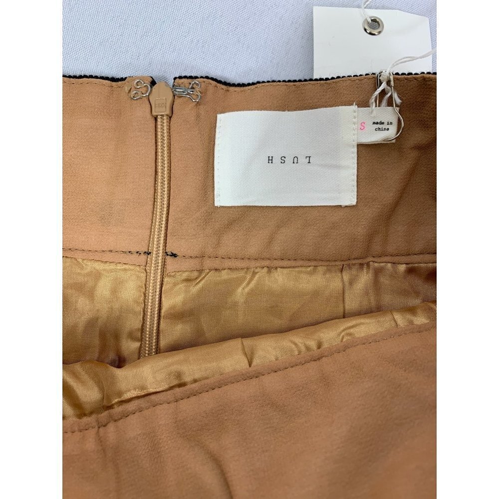Lush Women's Long Shear Tan Skirt w/ Pockets - Picture 3 of 6